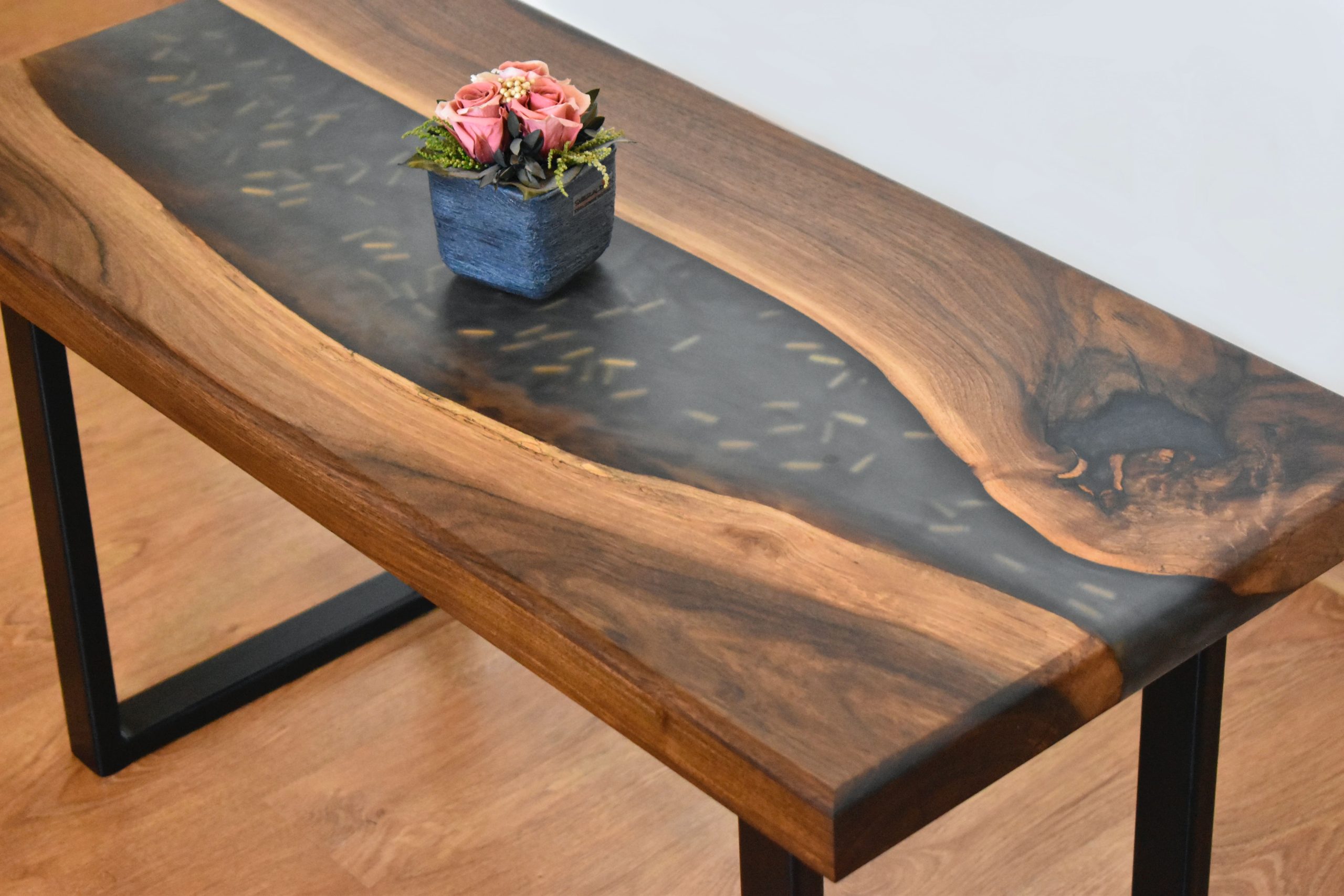ساخت میز چوبی | شرکت رنگ تهران 