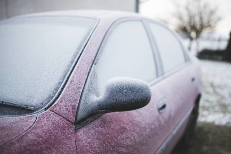 برف و یخ از عوامل آسیب زا به رنگ بدنه خودرو | پخش رنگ تهران