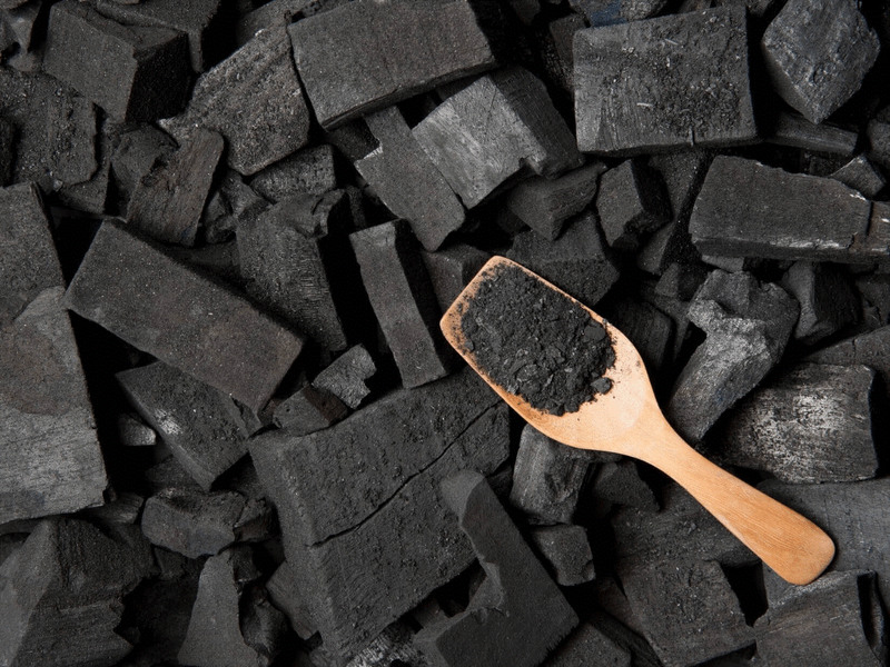 استفاده ار زغال برای از بین بردن بوی رنگ